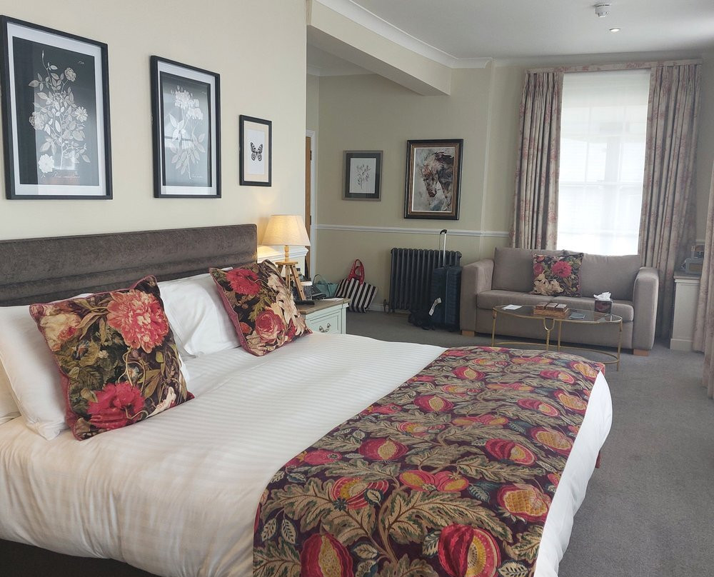 The White Horse Hotel主图