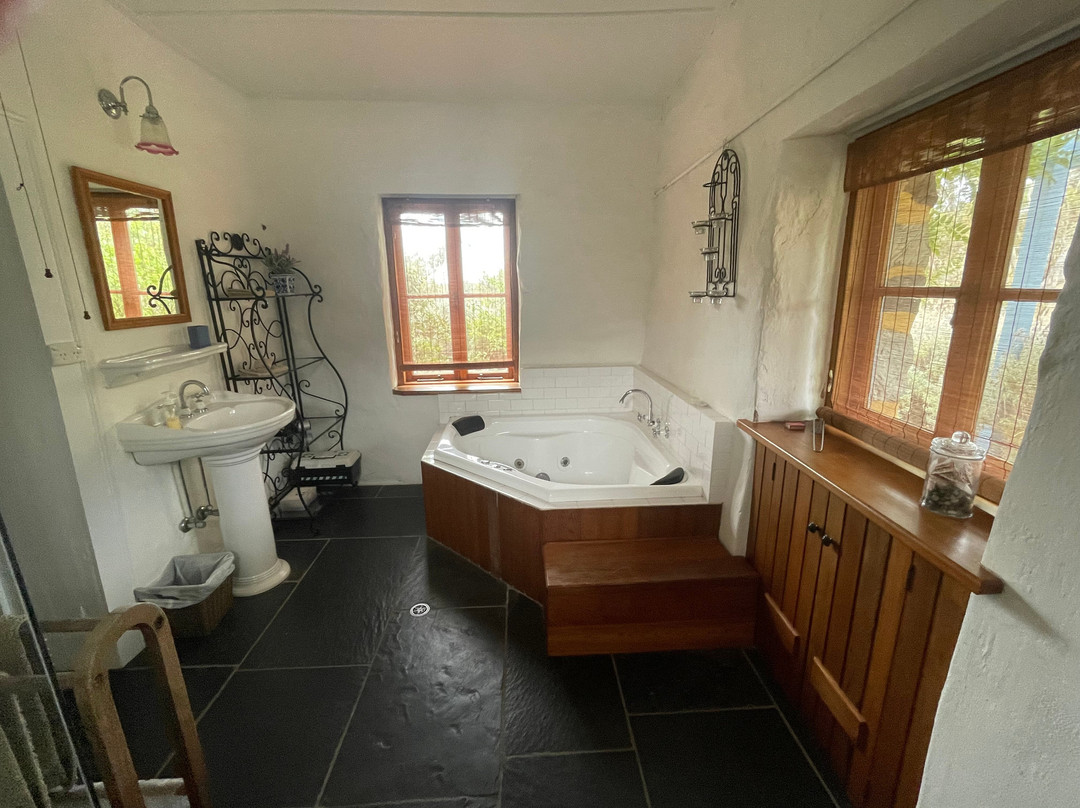 Brooklands Historic Farm Accommodation主图