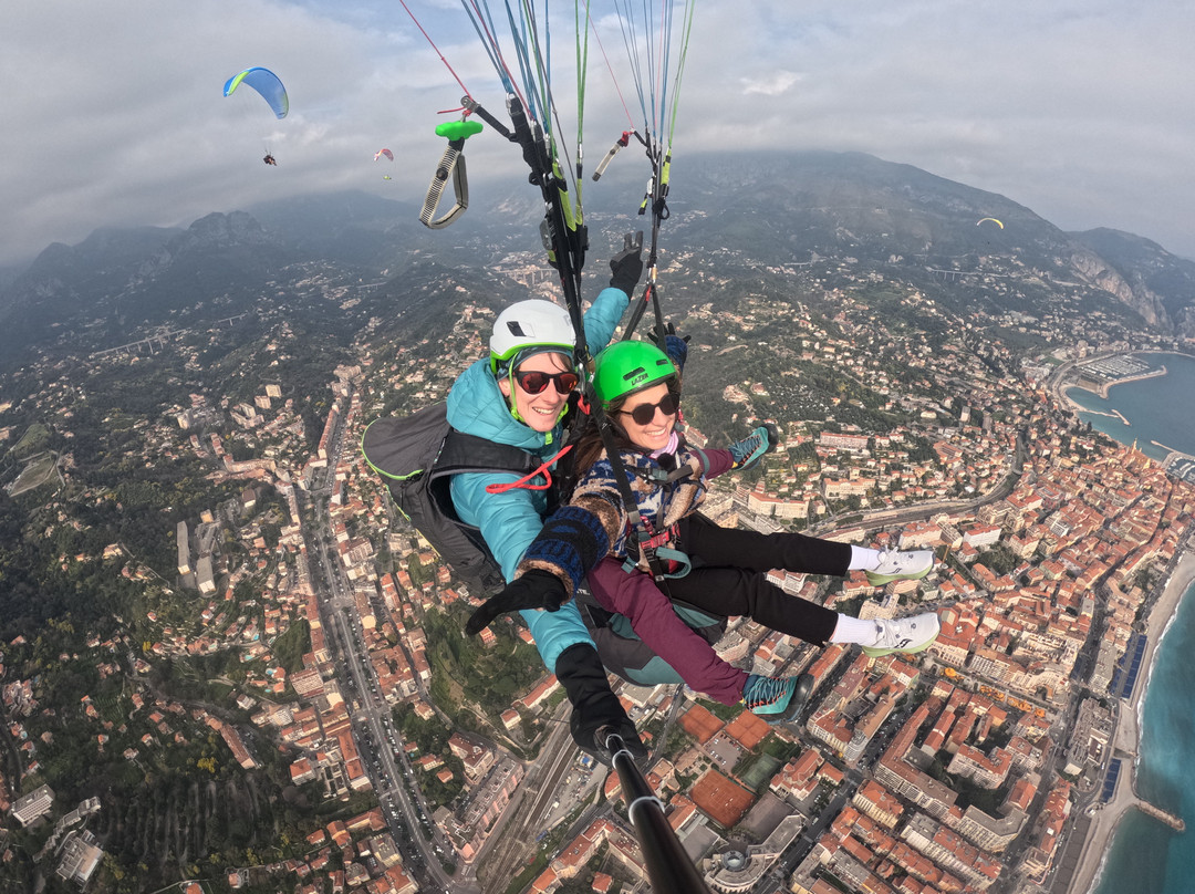 Azur Parapente-罗克布伦第马丁必去景点