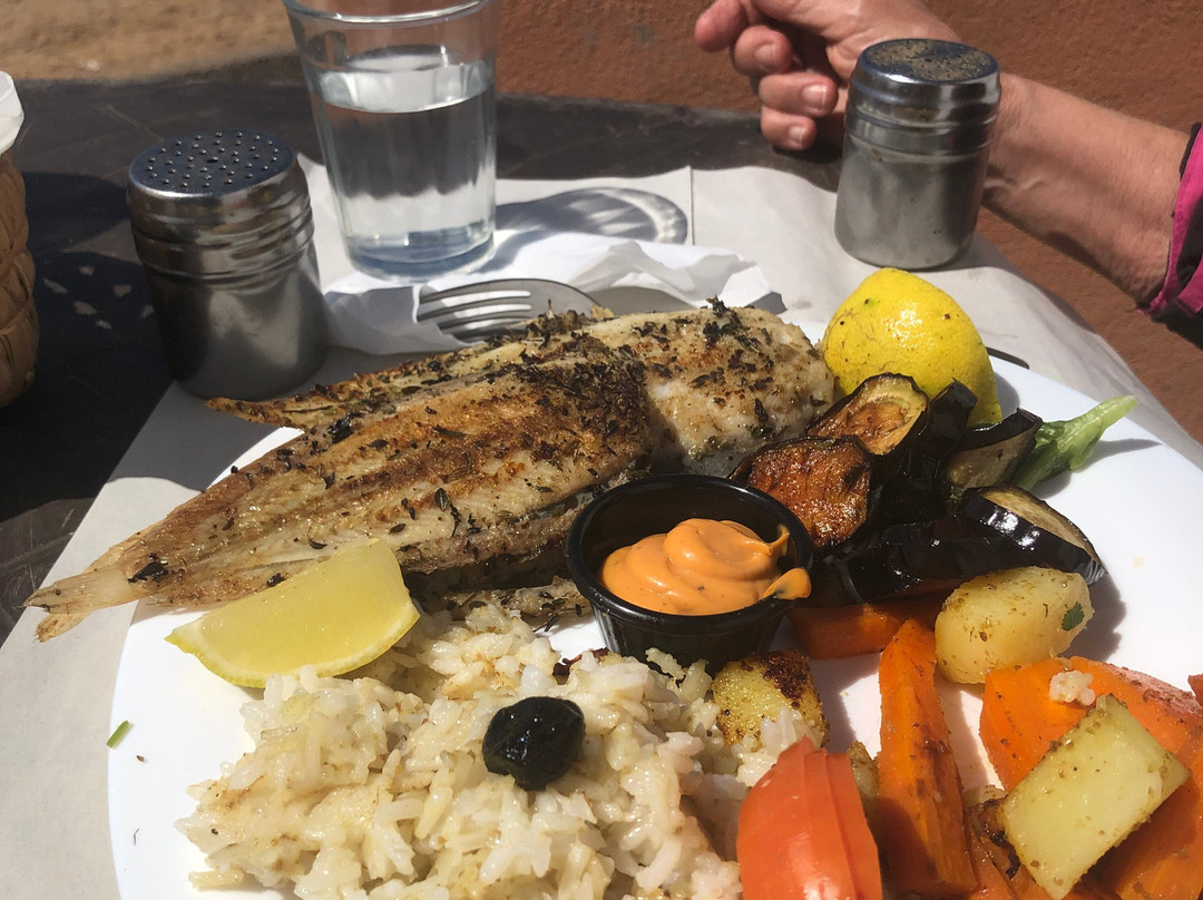 Massa餐馆和美食-Café Restaurant Grillade de Pêcheurs