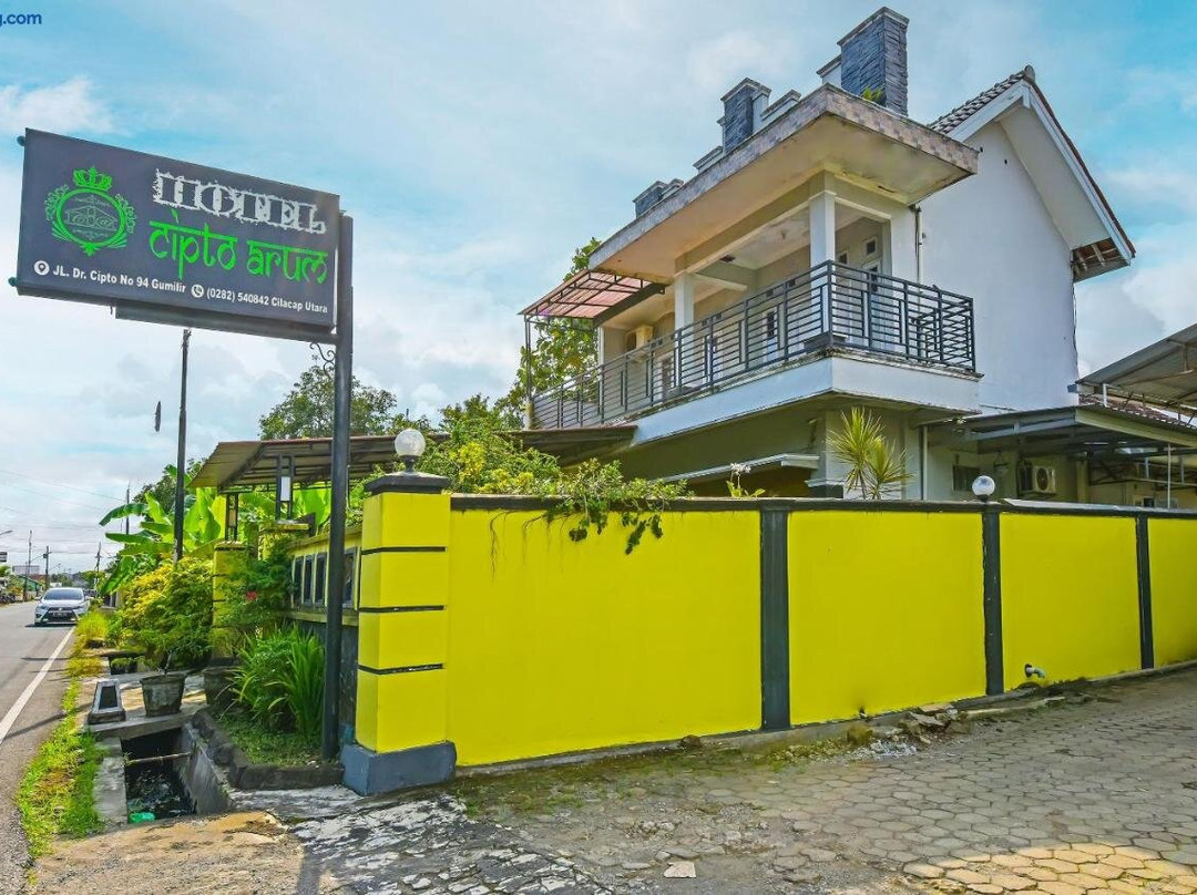 Spot On 91905 Hotel Cipto Arum