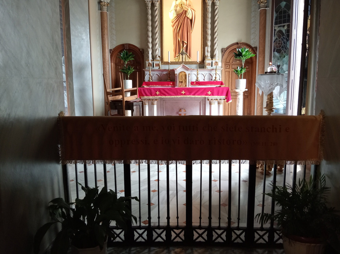 Cattedrale San Giuseppe-瓦斯托必去景点