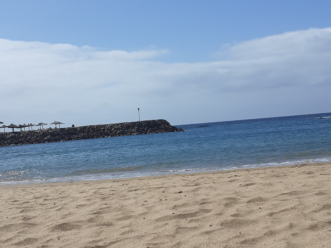 Caletta De Fuste Beach景点图片