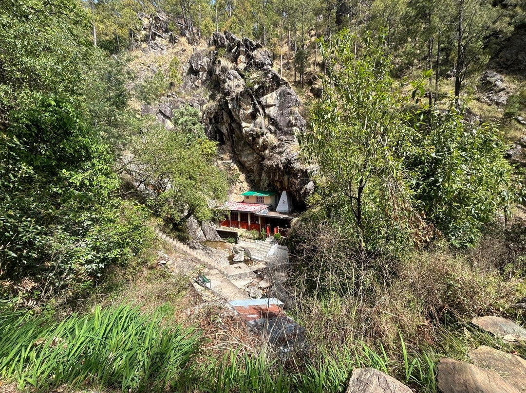 Rudradhari Falls & Caves景点图片