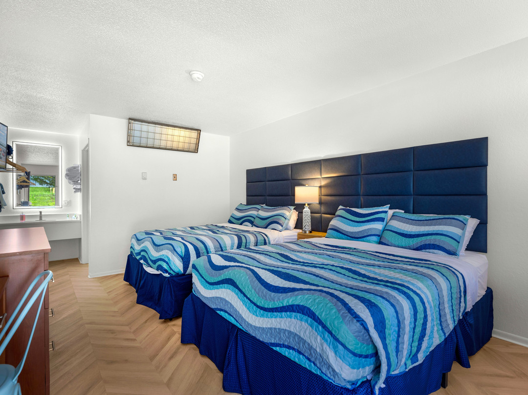 The Lake House Inn主图