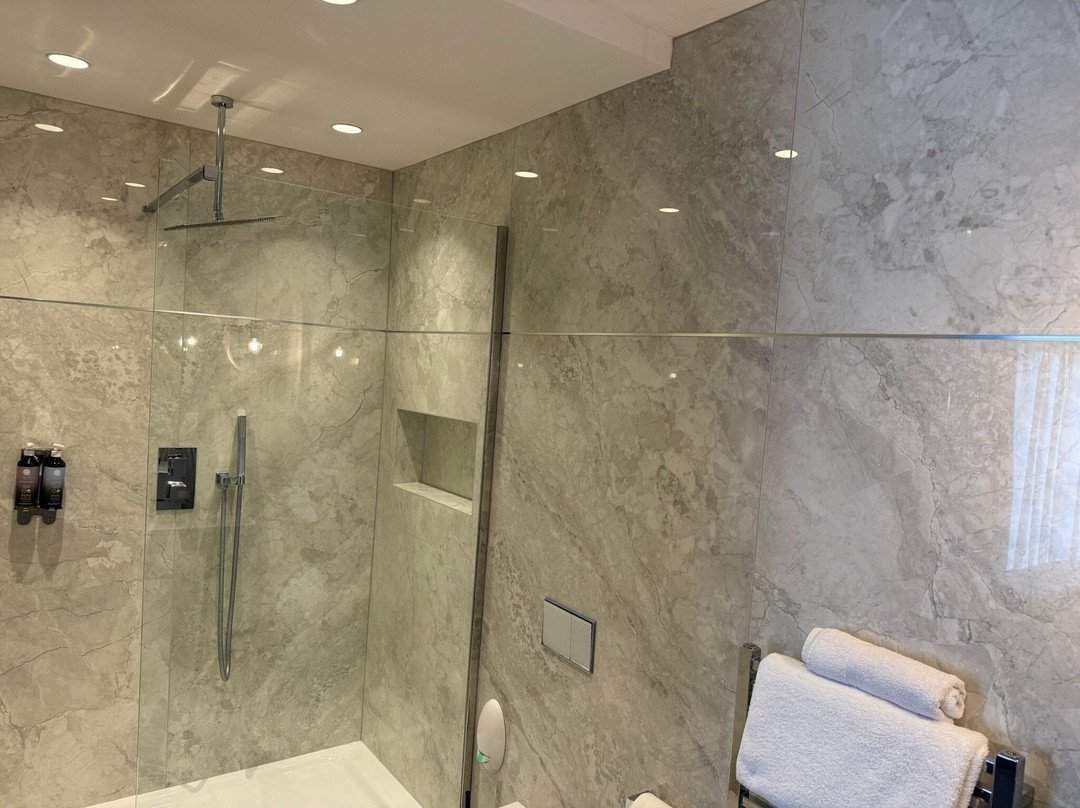 No.4 Carlton Hotel主图