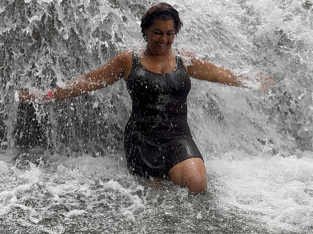Benta River Falls-牙买加必去景点
