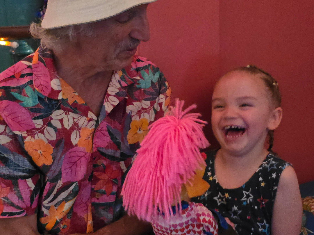 Wonderment Puppet Theater-马丁斯堡必去景点