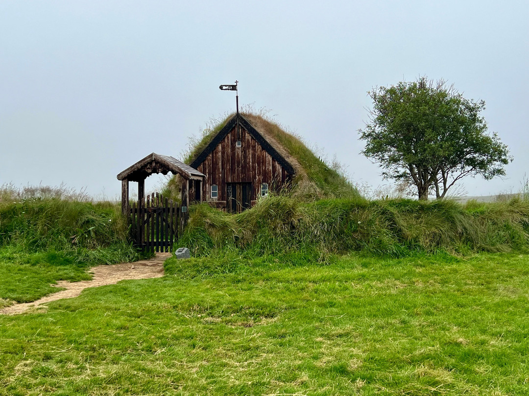 Grafarkirkja-Hofsos必去景点