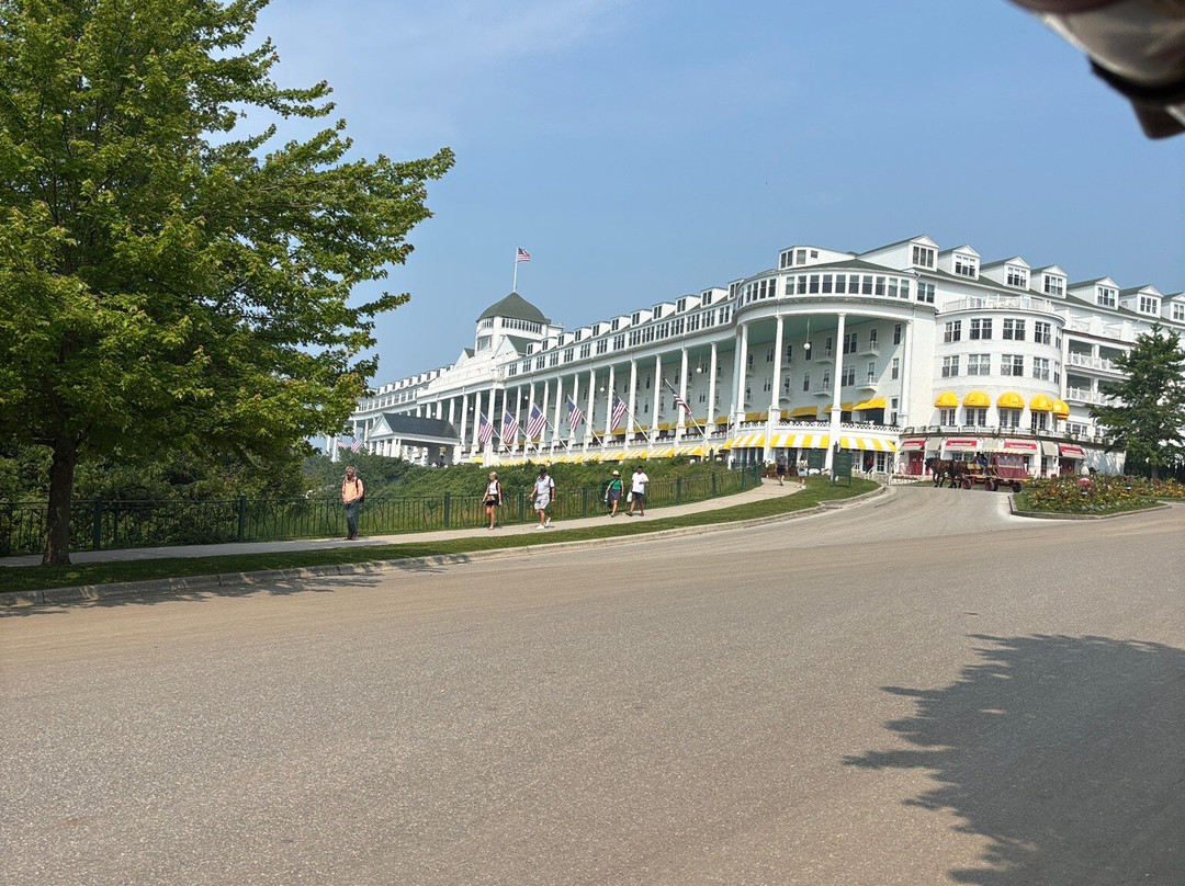 Wings of Mackinac Butterfly Conservatory-麦其诺岛必去景点