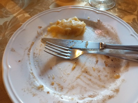 欧派斯酒店主图