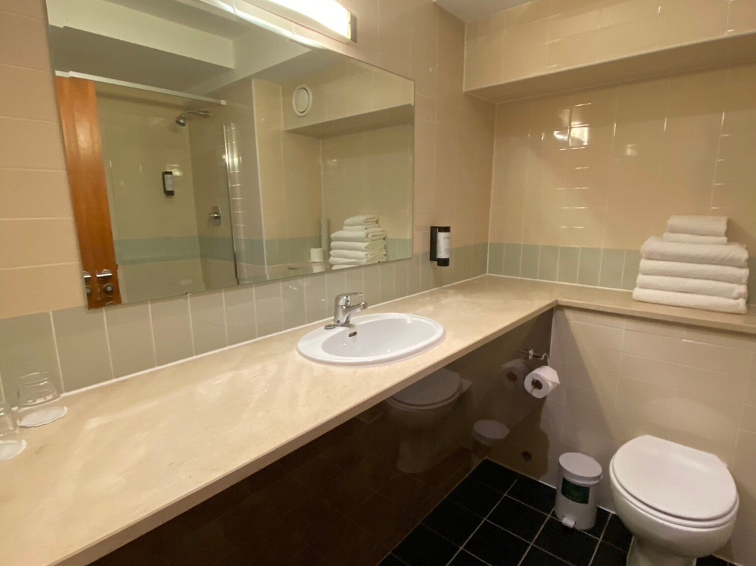 Raheen Woods Hotel主图