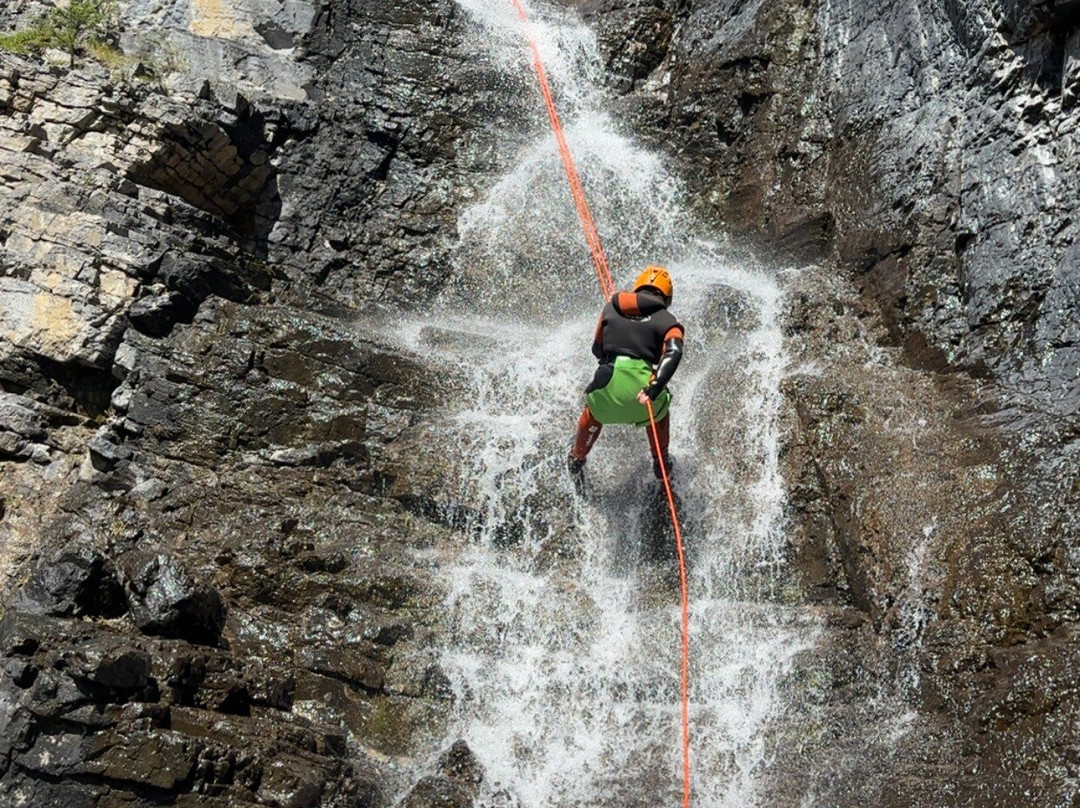 Bow Valley Canyon Tour-坎莫尔必去景点