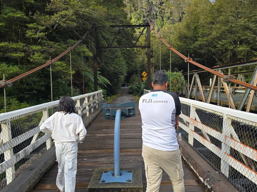 Tutoko Suspension Bridge-米尔福德峡湾必去景点