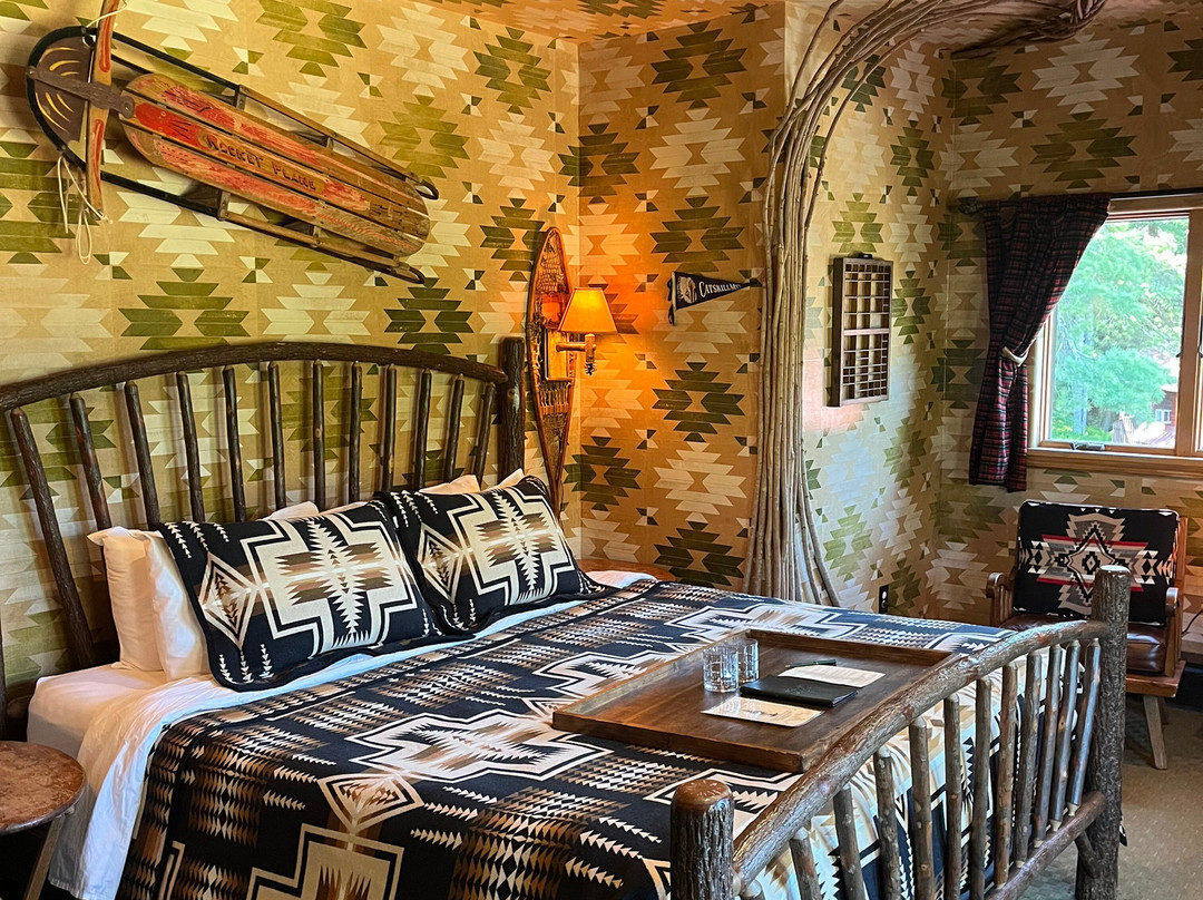 Urban Cowboy Lodge主图