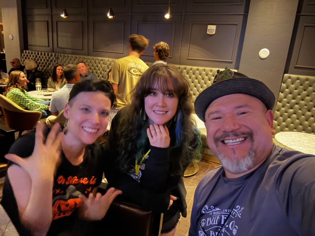 Sonoma'z Wine Bar & Grill