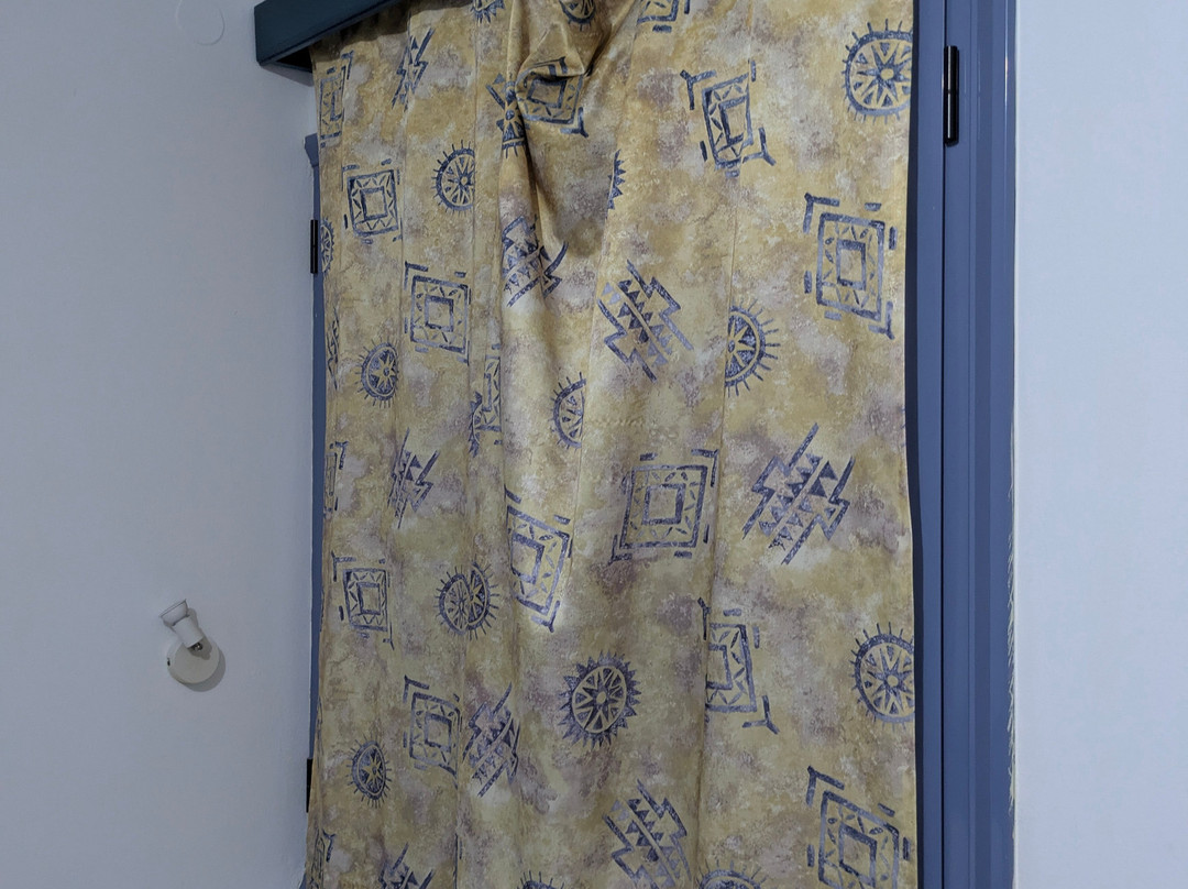 Blue Sky Hotel Apts主图