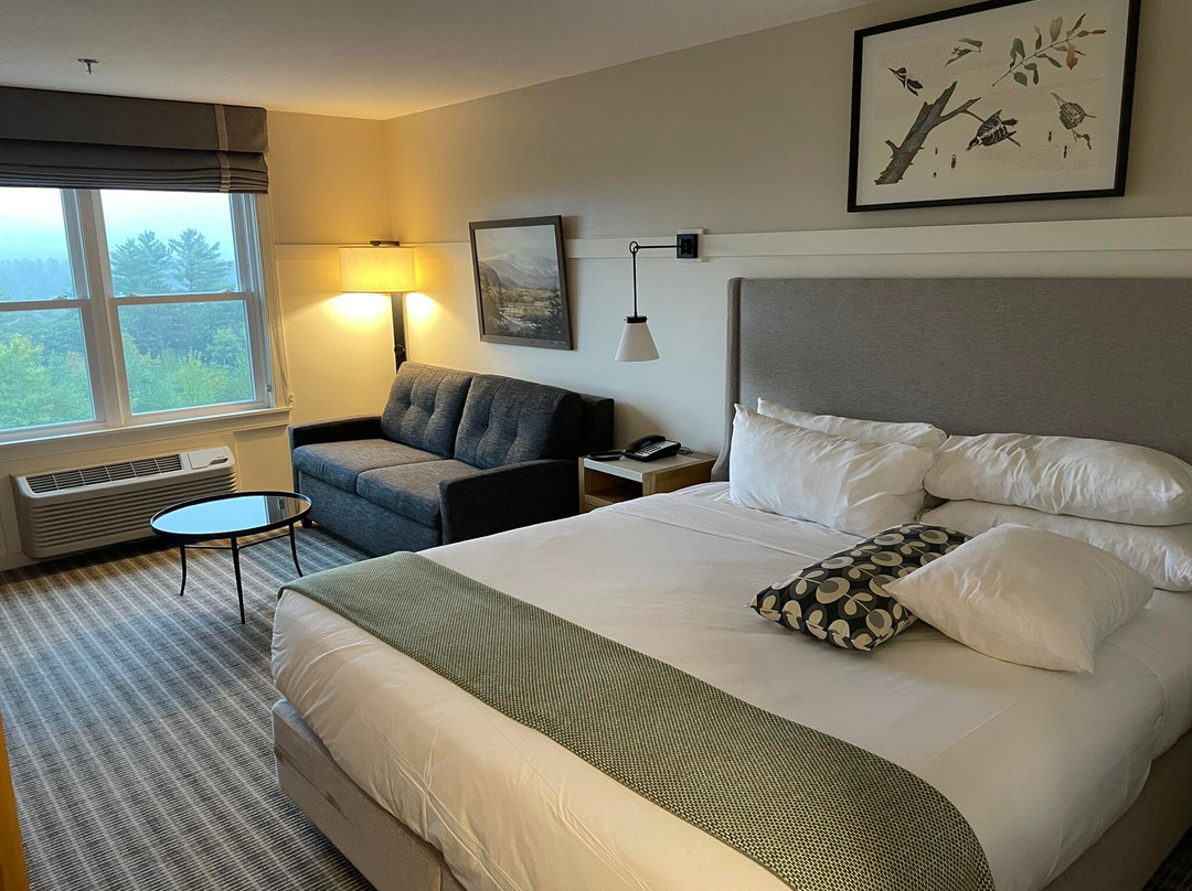 怀特山度假酒店主图