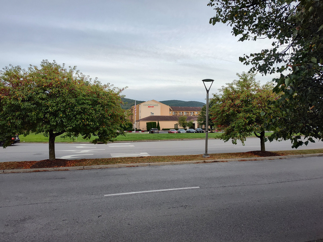 菲什基尔万豪万怡酒店主图