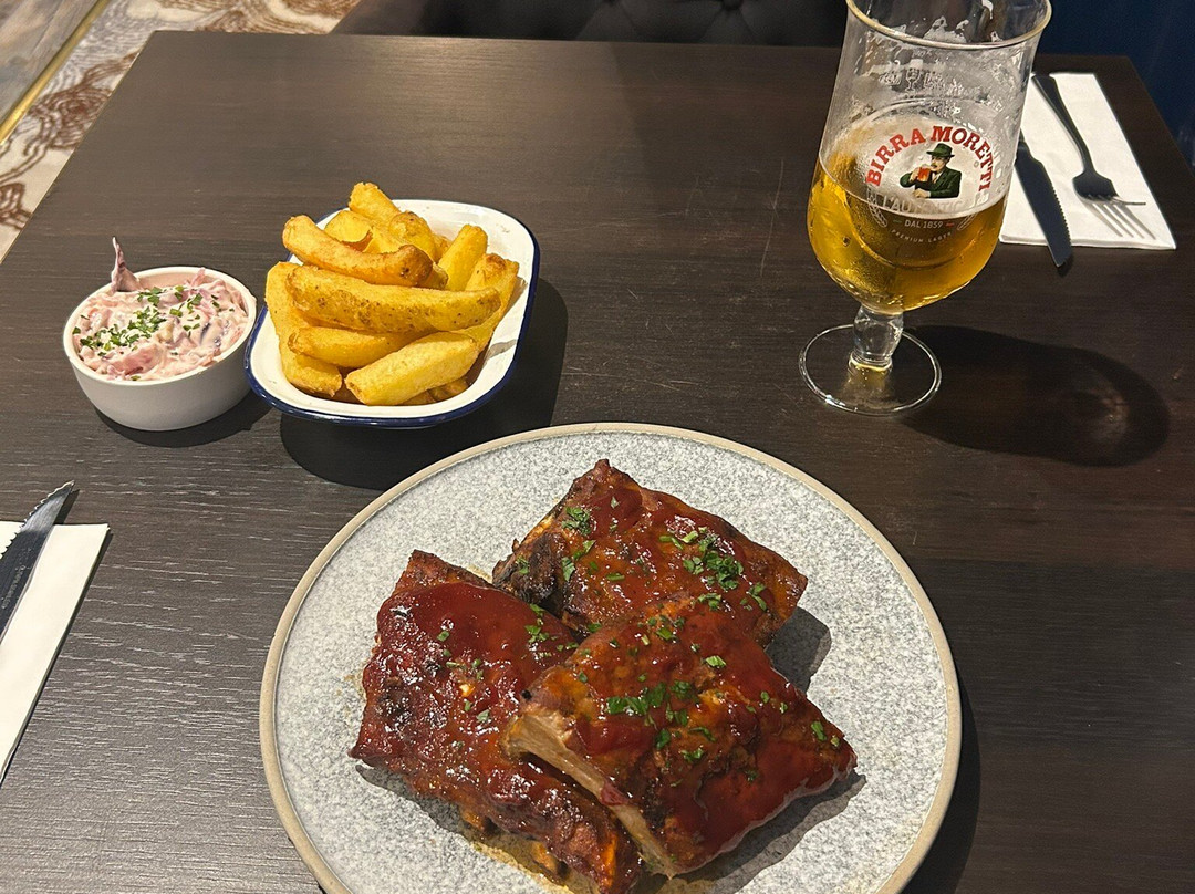 Prince Of Wales Hotel主图