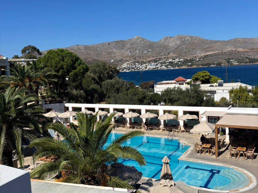 Crithoni's Paradise Hotel主图