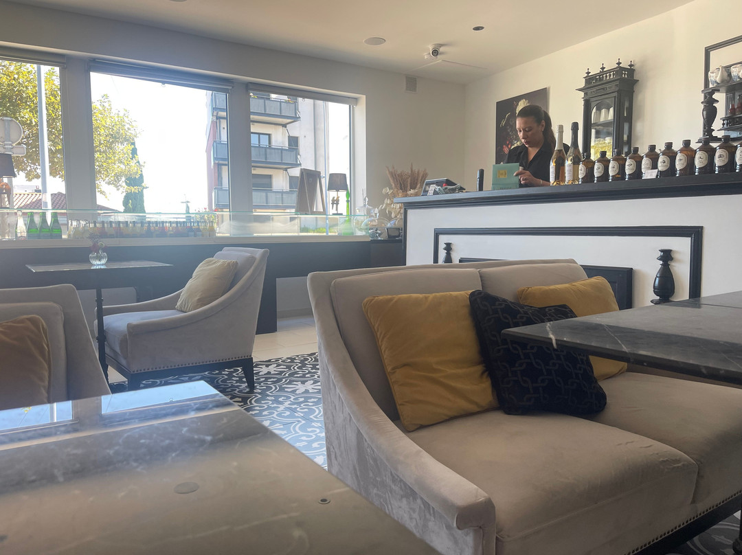 Les Caprices D'insaf