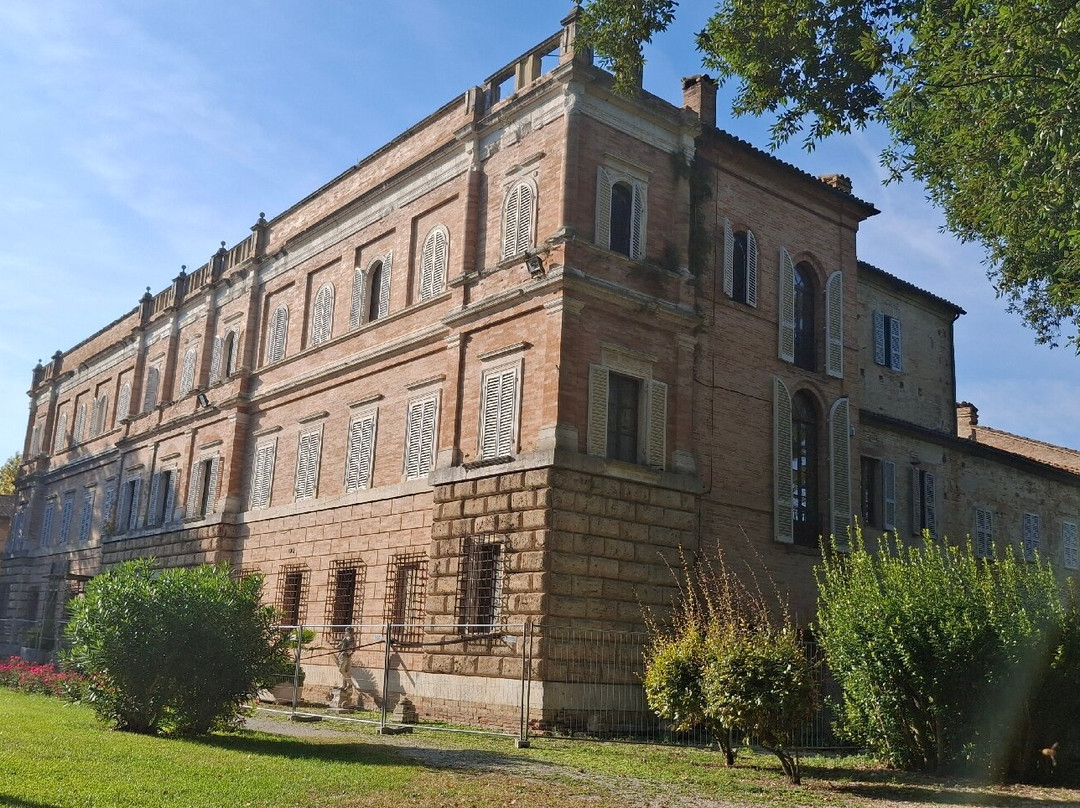 Riserva Naturale Abbadia di Fiastra-Tolentino必去景点