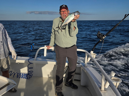 Charter Boat Distraction-橙色海湾必去景点