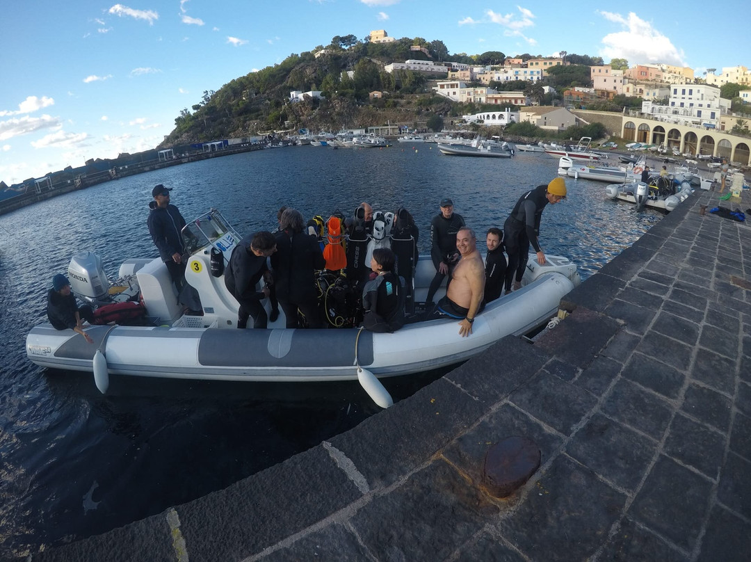 Mister Jump Diving Ustica-Ustica必去景点