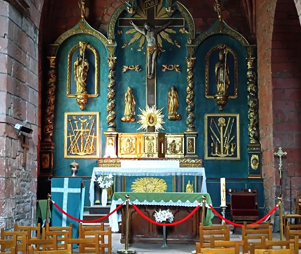 Église Saint-Pierre-Collonges-la-Rouge必去景点