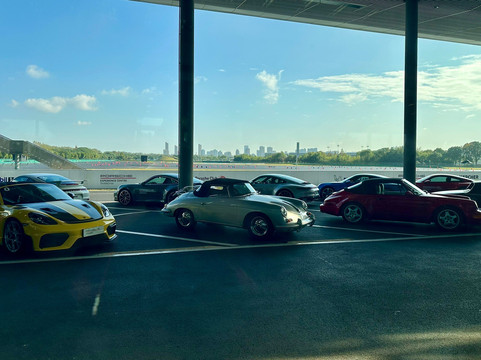 上海保时捷体验中心-上海市必去景点