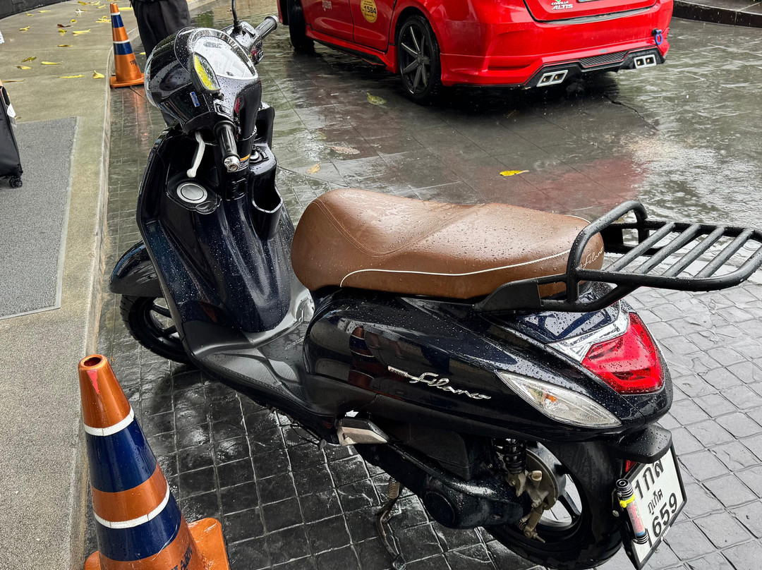 Phuket Scooter Rental-Wichit必去景点