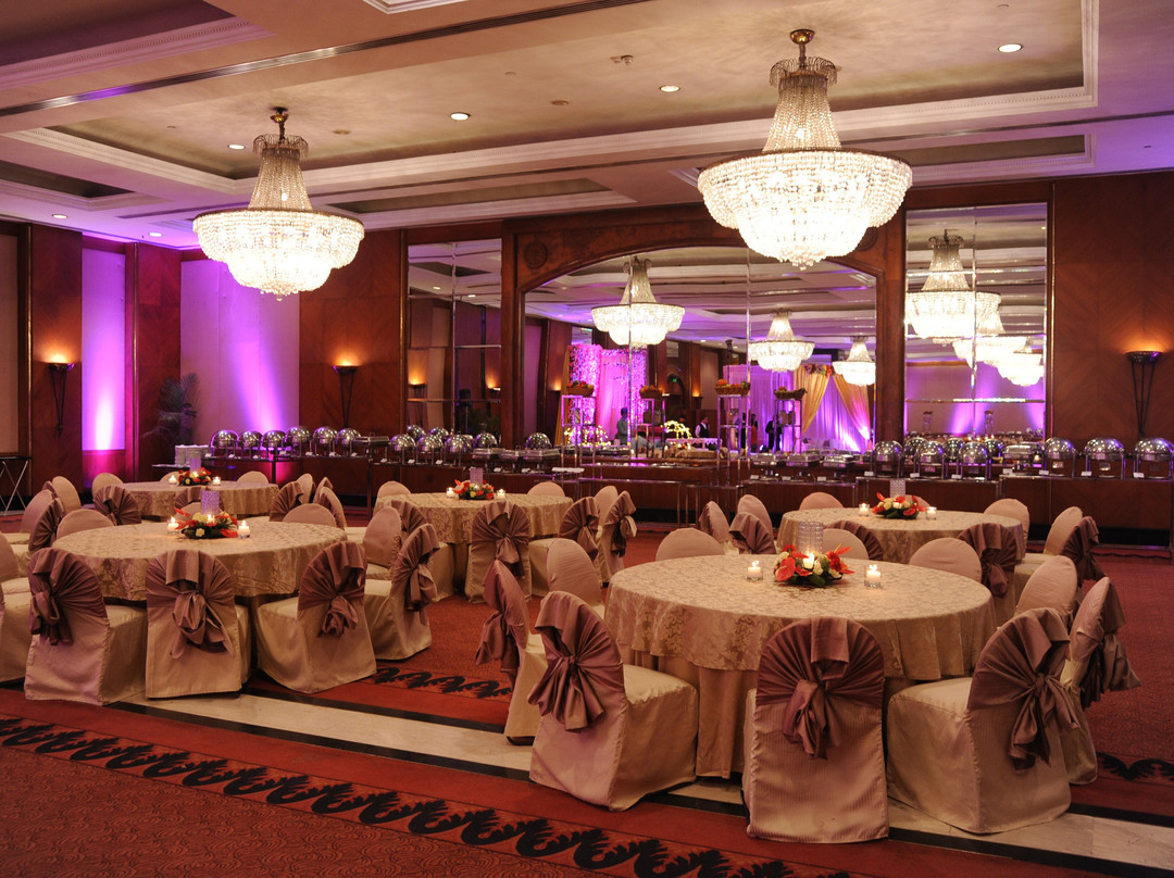 爱神酒店-希尔顿管理主图