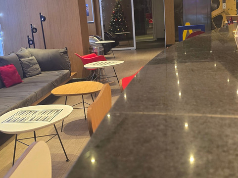 宜必思福特莱萨活动中心主图