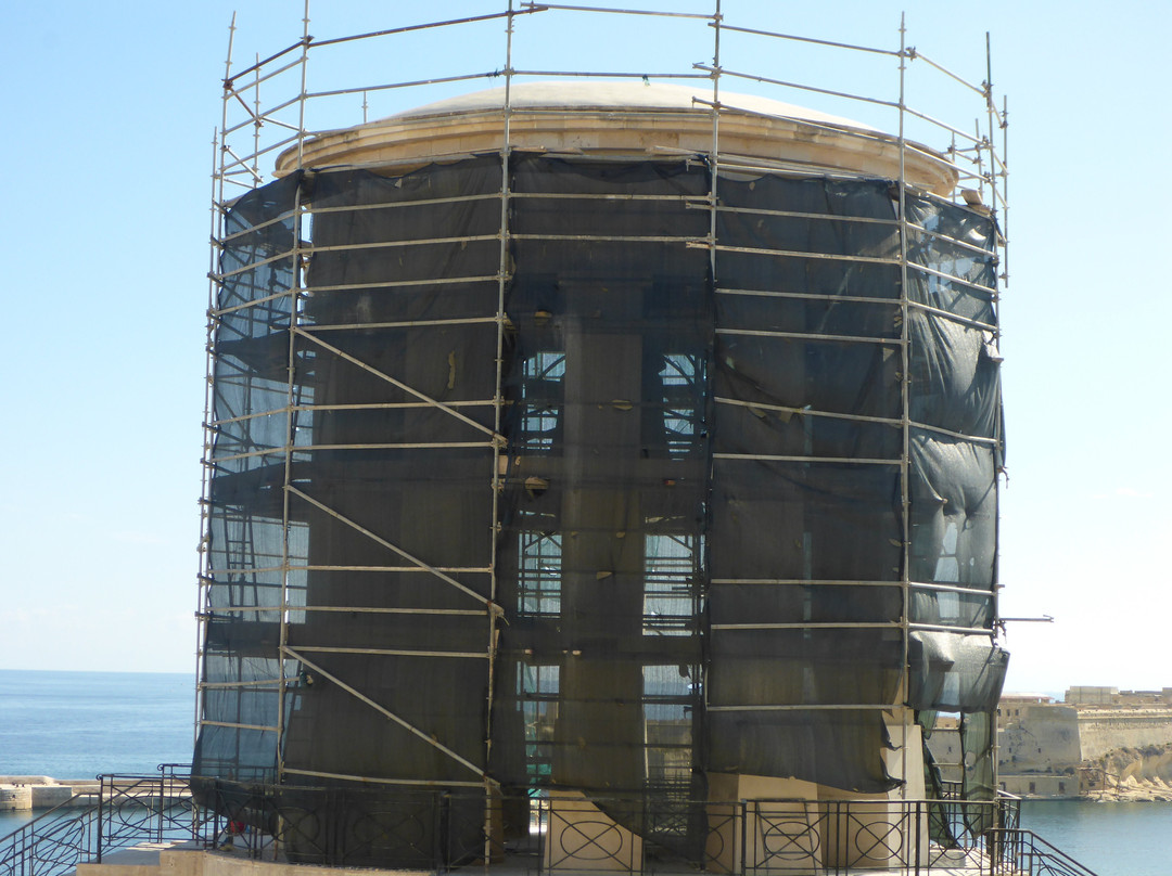 Siege Bell War Memorial-瓦莱塔必去景点