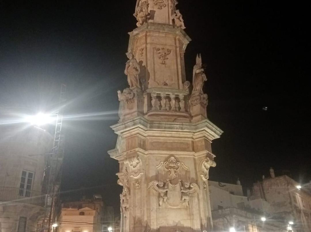 Colonna di Sant'Oronzo-奥斯图尼必去景点