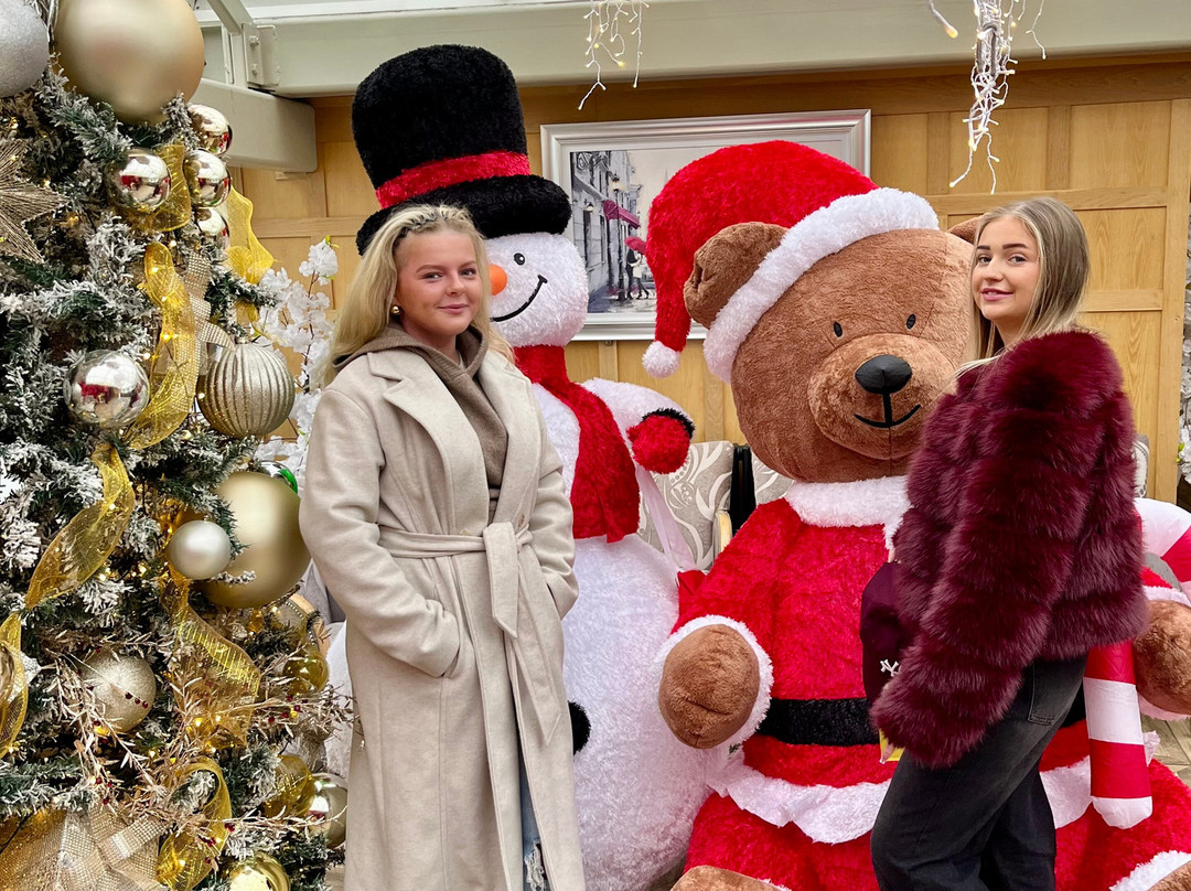 比奇劳恩别墅酒店主图