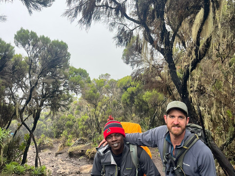 Ahsante Tours-莫西必去景点