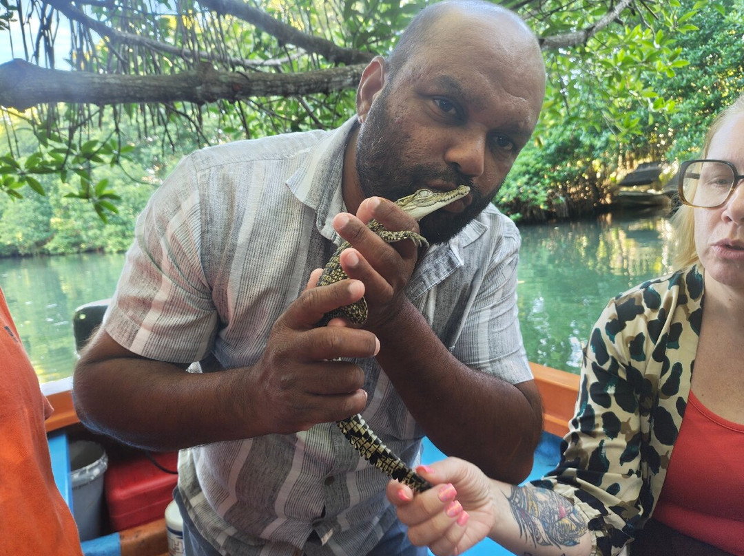 Lucky Boat Safari-班托塔必去景点