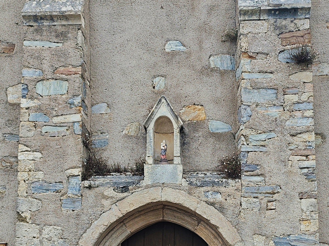 Eglise Saint Laurent-Le Fenouiller必去景点