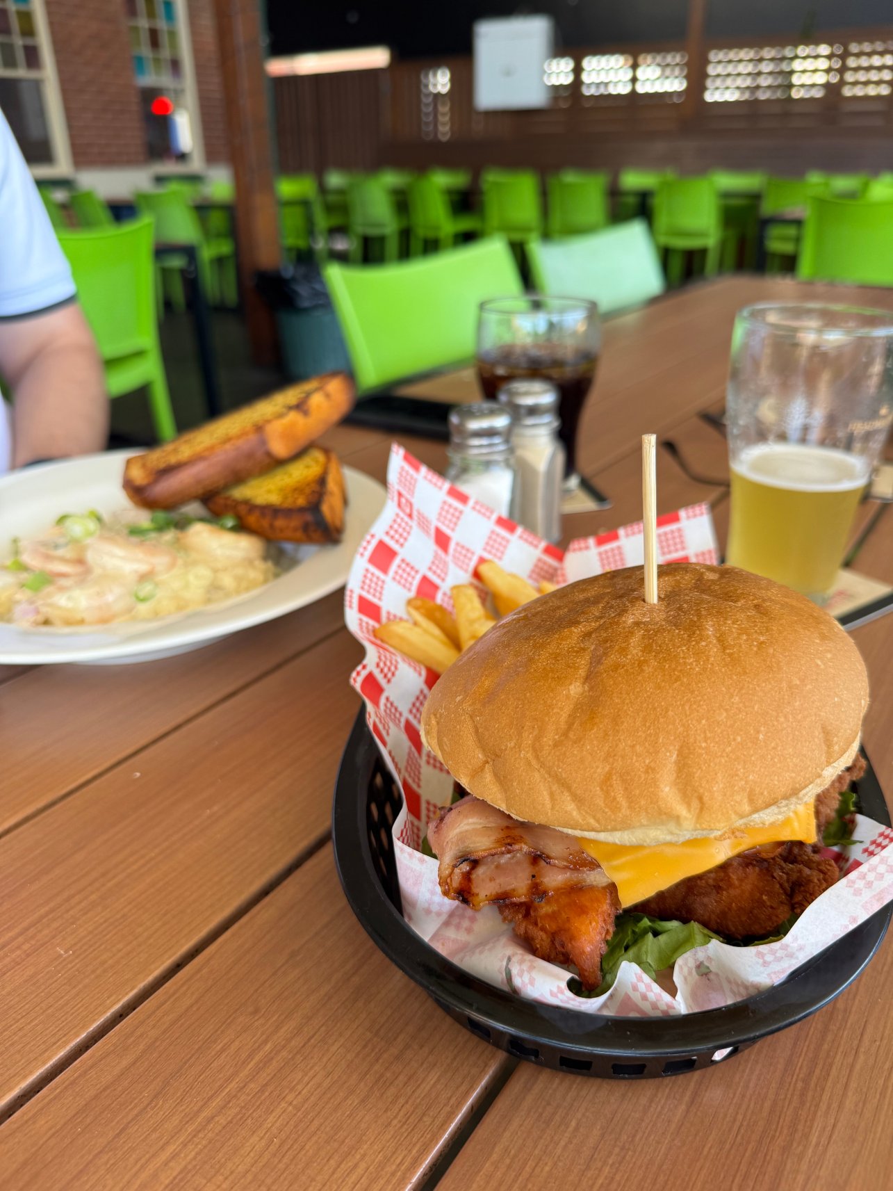 麦克莱恩酒店-官方