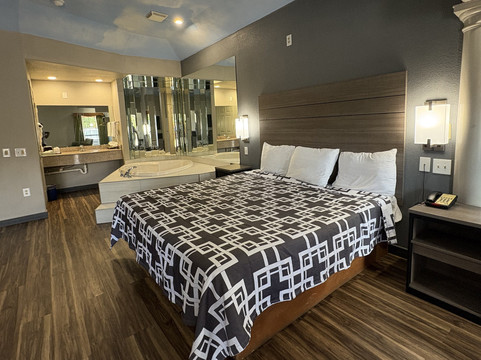 亨博尔丽晶套房酒店