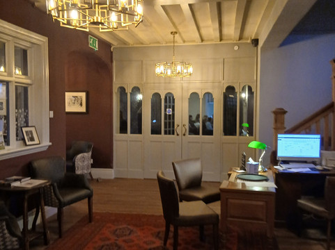 科尔沃尔公园酒吧和餐厅酒店主图