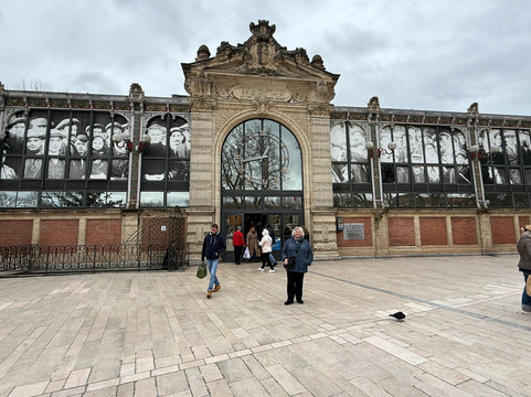 Les Halles de Narbonne-纳博讷必去景点
