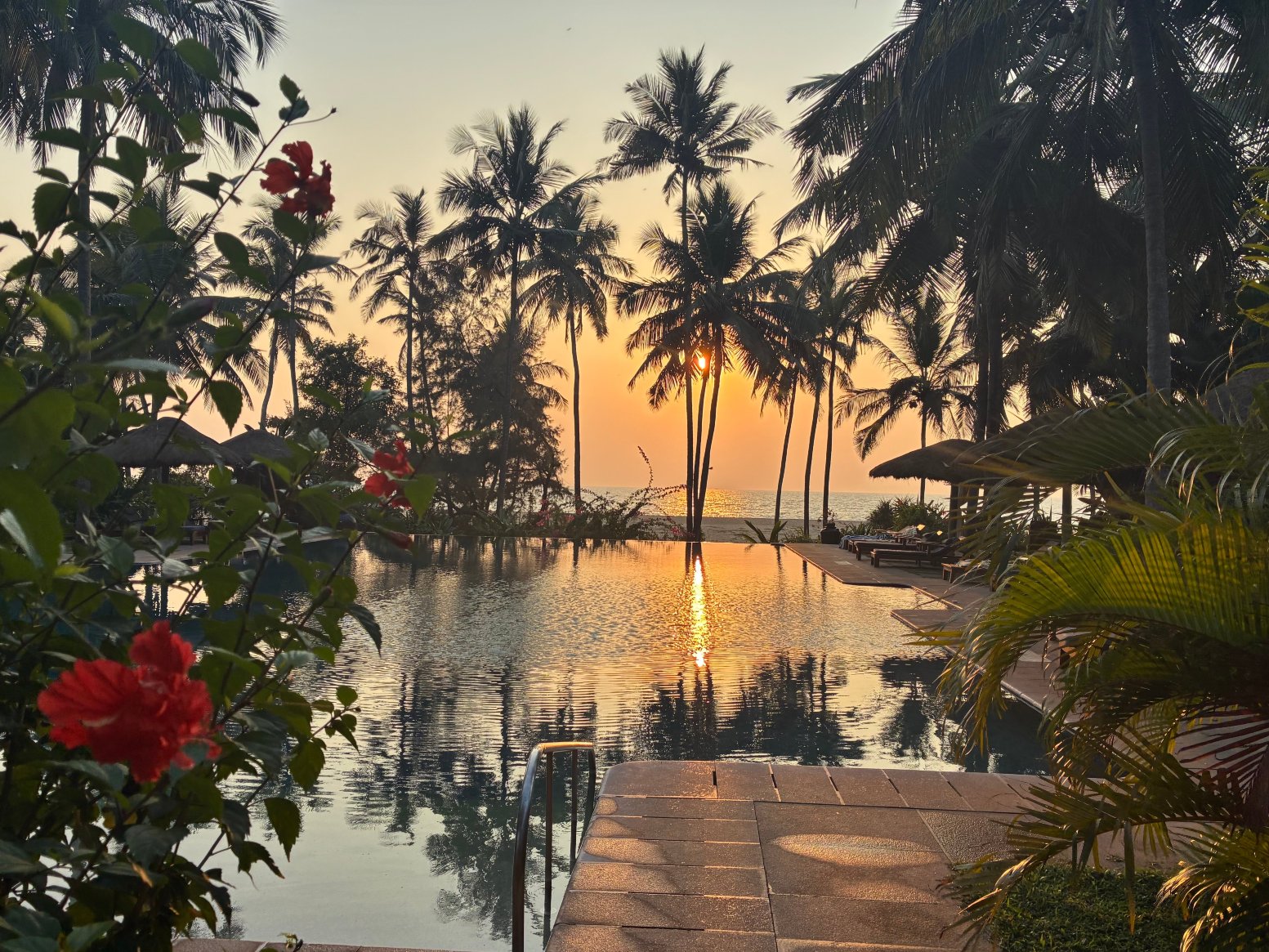 尼乐什瓦尔隐居酒店-泳池