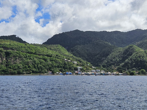 Dominica Water Tours-Scotts Head必去景点