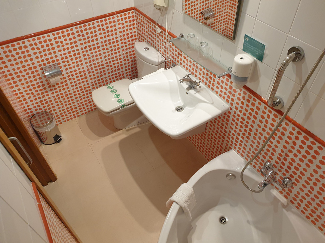 瑞虎佩佩酒店主图