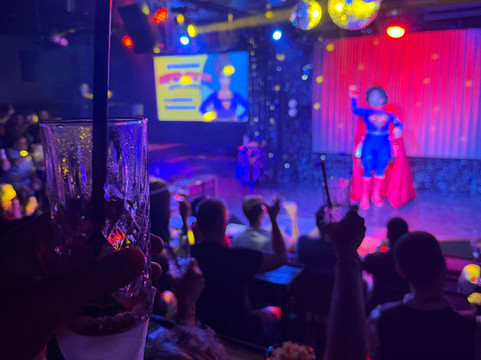 The Palm Cabaret and Bar-瓦拉塔港必去景点