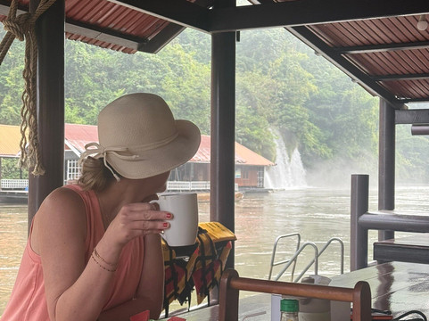 DeeDee Tours-北碧必去景点