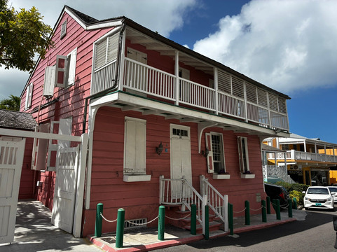 Balcony House-拿骚必去景点